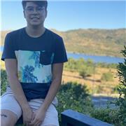 Soy una persona activa con el idioma ya que lo aprendí durante varios años y más experiencia al terminar el high school y clases avanzadas de inglés en USA. Me dirijo a niños menores de 12 años para apoyo escolar en la materia